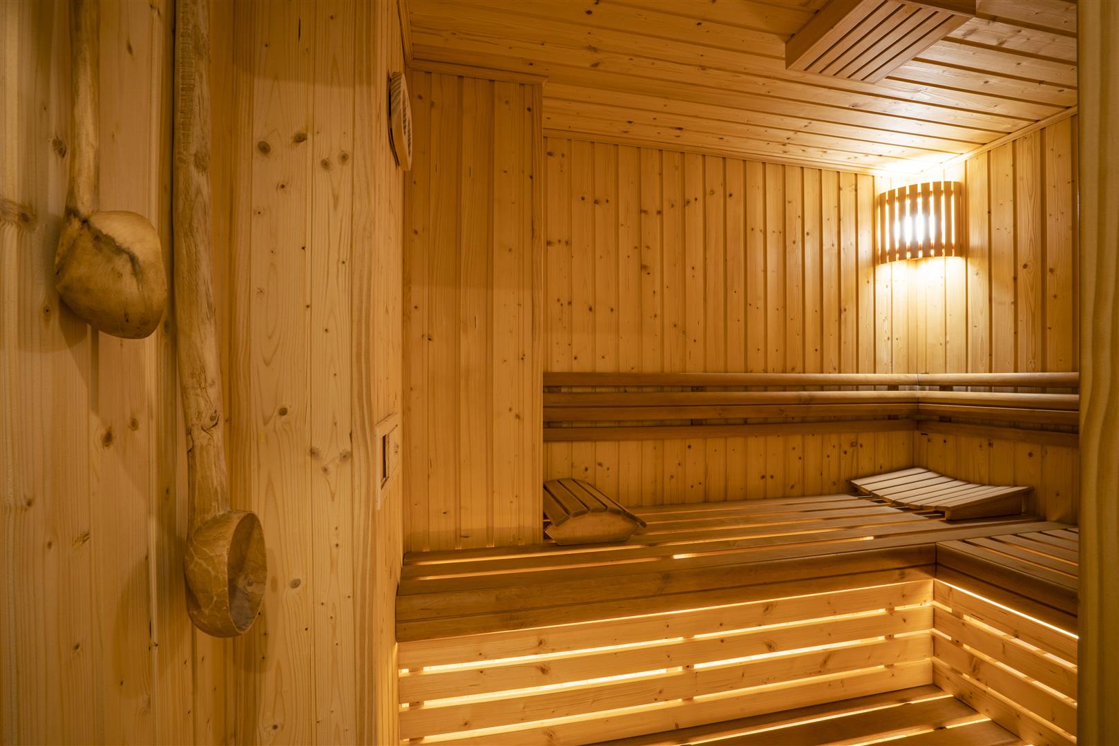 Image of Apartment - 5 Bedrooms - 6 Bathrooms for Rental in Royal Ocean Plaza-Gibraltar, Image 6